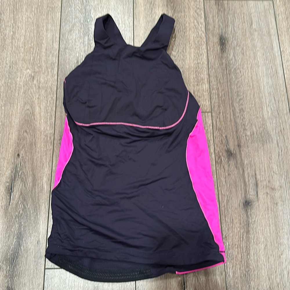 Lululemon top